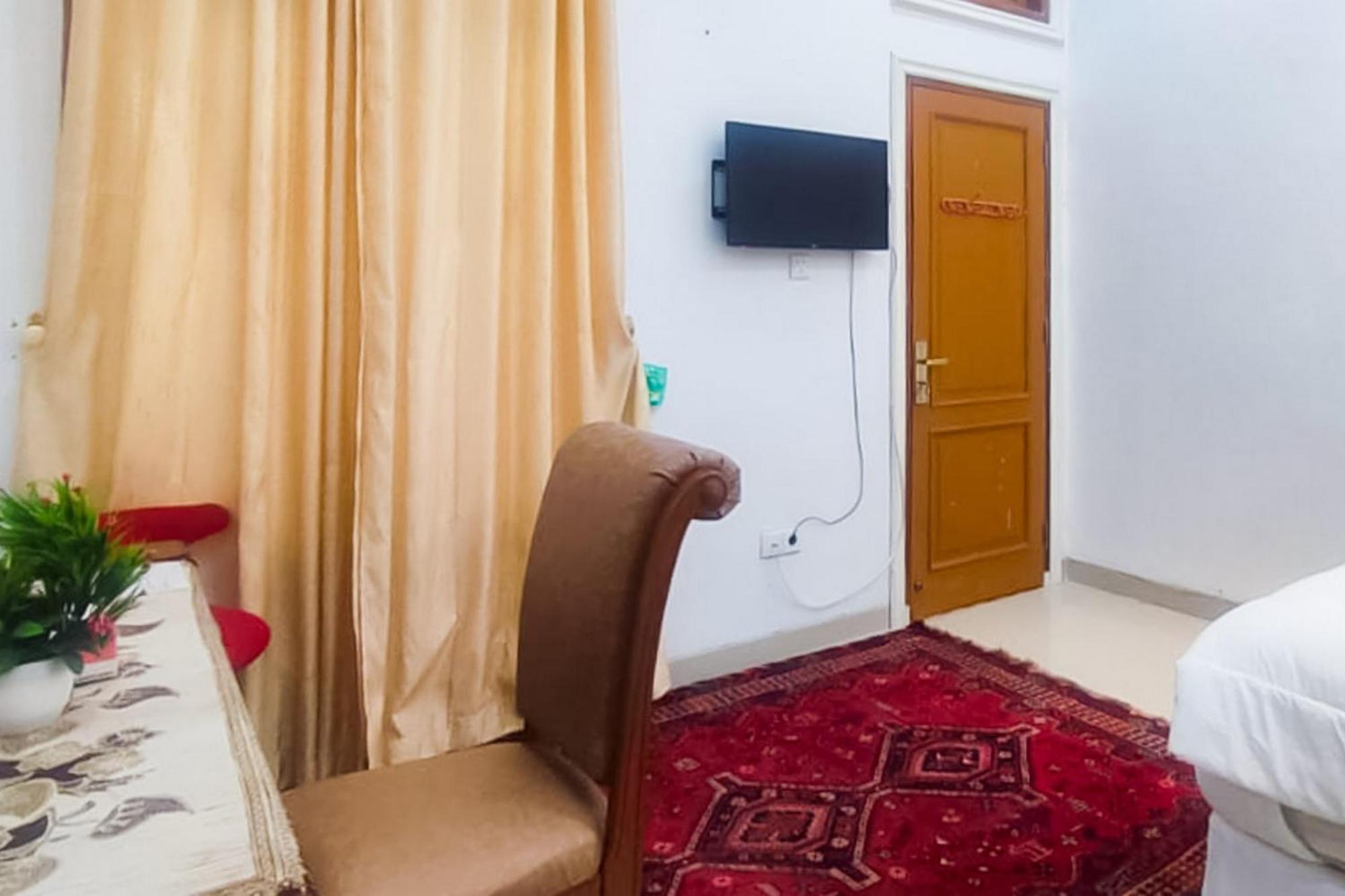 Reddoorz Syariah At Chilla Guest House Padang Экстерьер фото