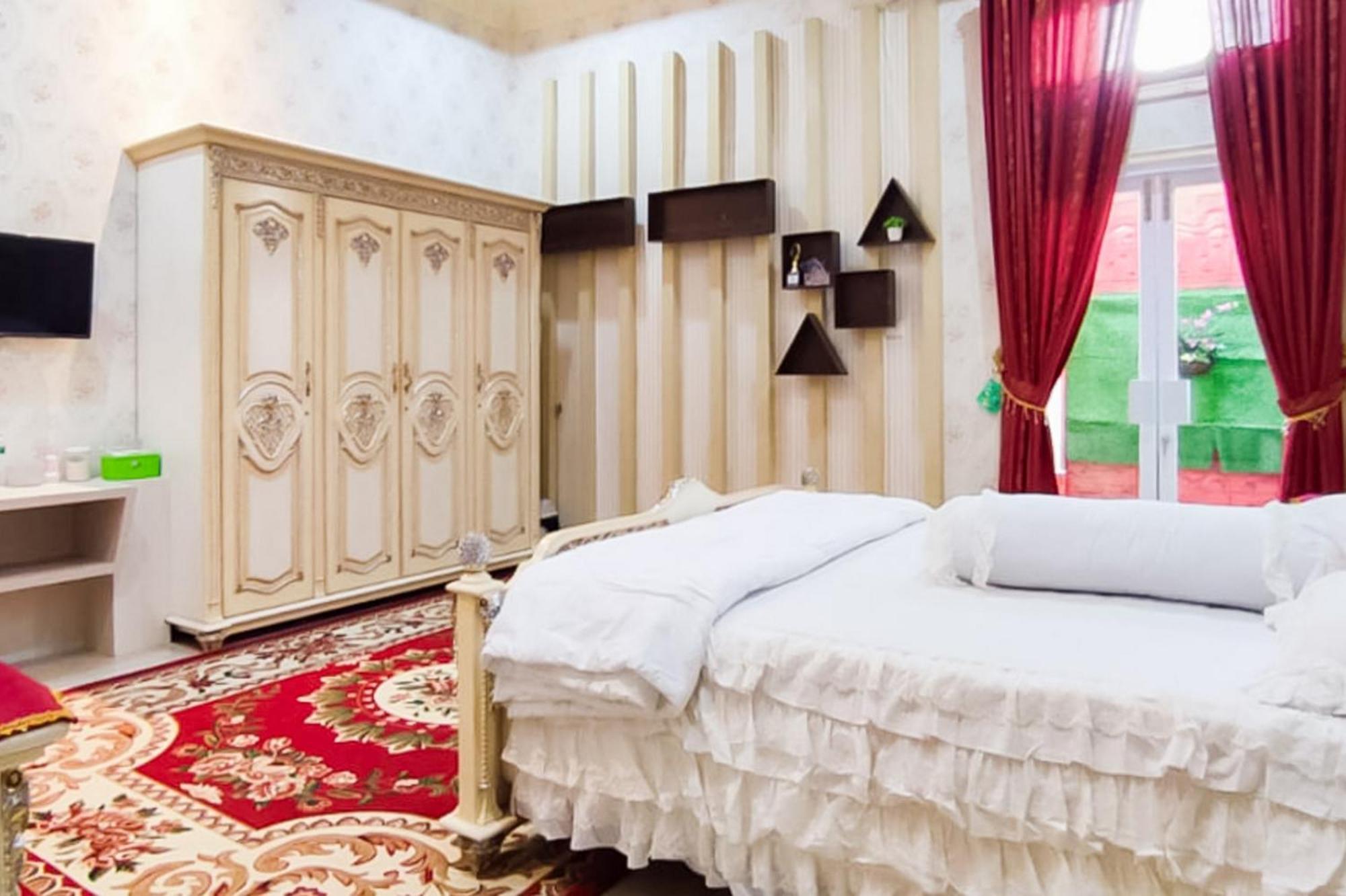 Reddoorz Syariah At Chilla Guest House Padang Экстерьер фото